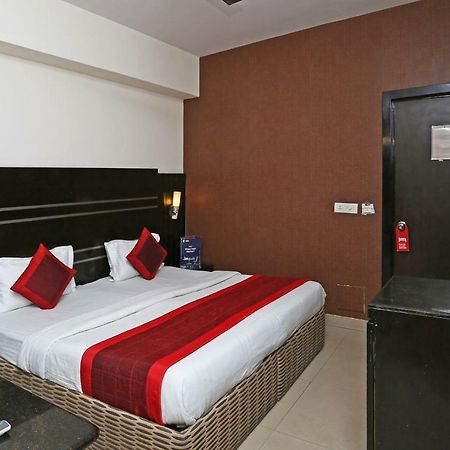 Oyo 13541 Otani Hotel Delhi  Eksteriør bilde