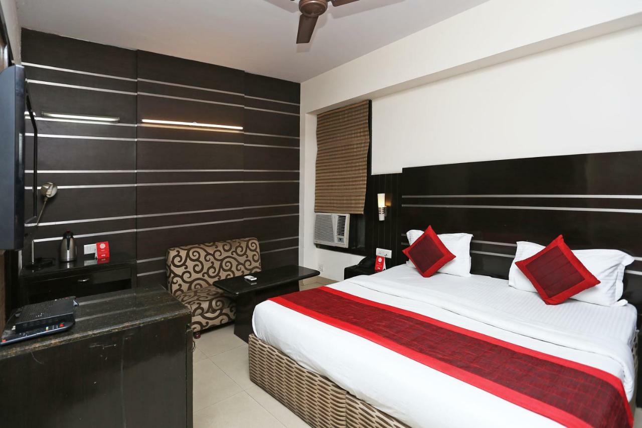 Oyo 13541 Otani Hotel Delhi  Eksteriør bilde