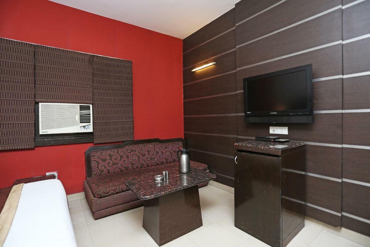 Oyo 13541 Otani Hotel Delhi  Eksteriør bilde