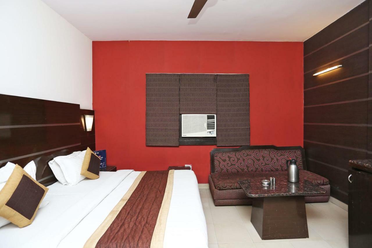 Oyo 13541 Otani Hotel Delhi  Eksteriør bilde
