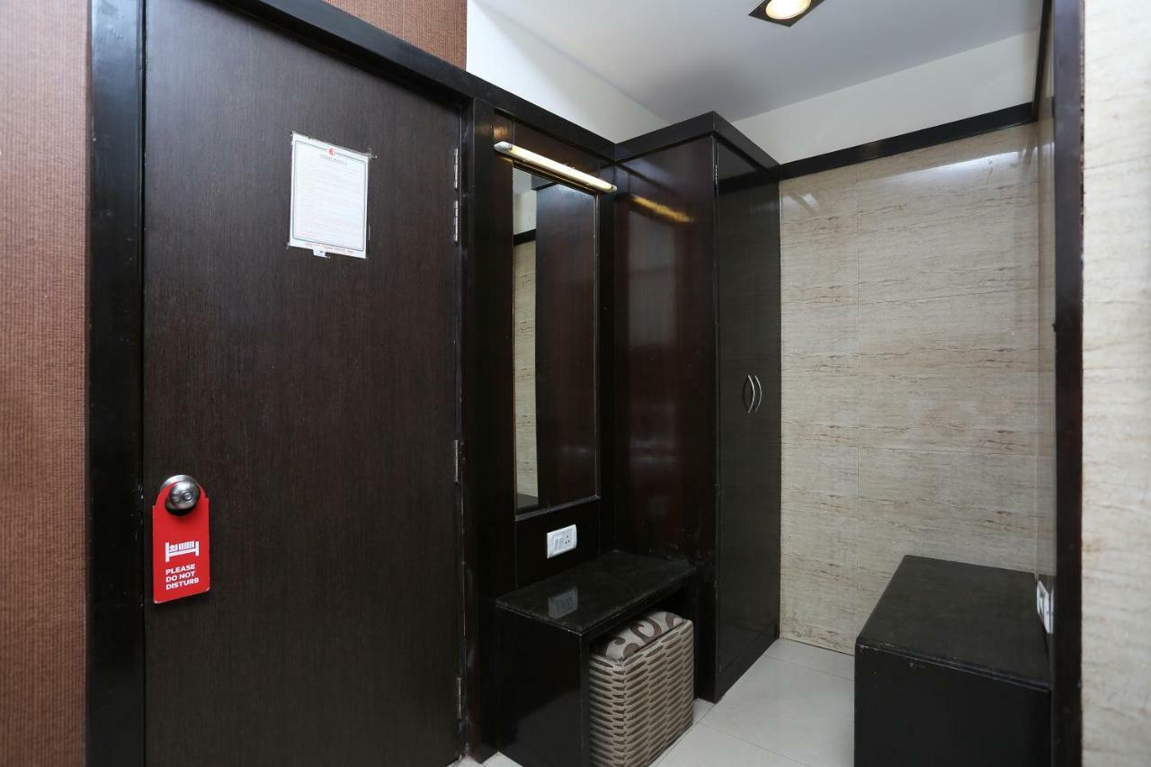 Oyo 13541 Otani Hotel Delhi  Eksteriør bilde