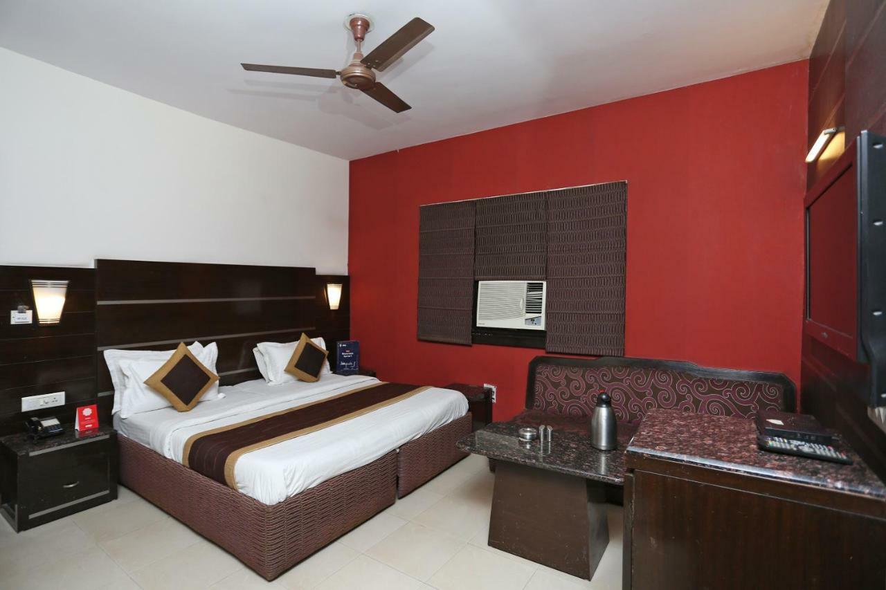 Oyo 13541 Otani Hotel Delhi  Eksteriør bilde